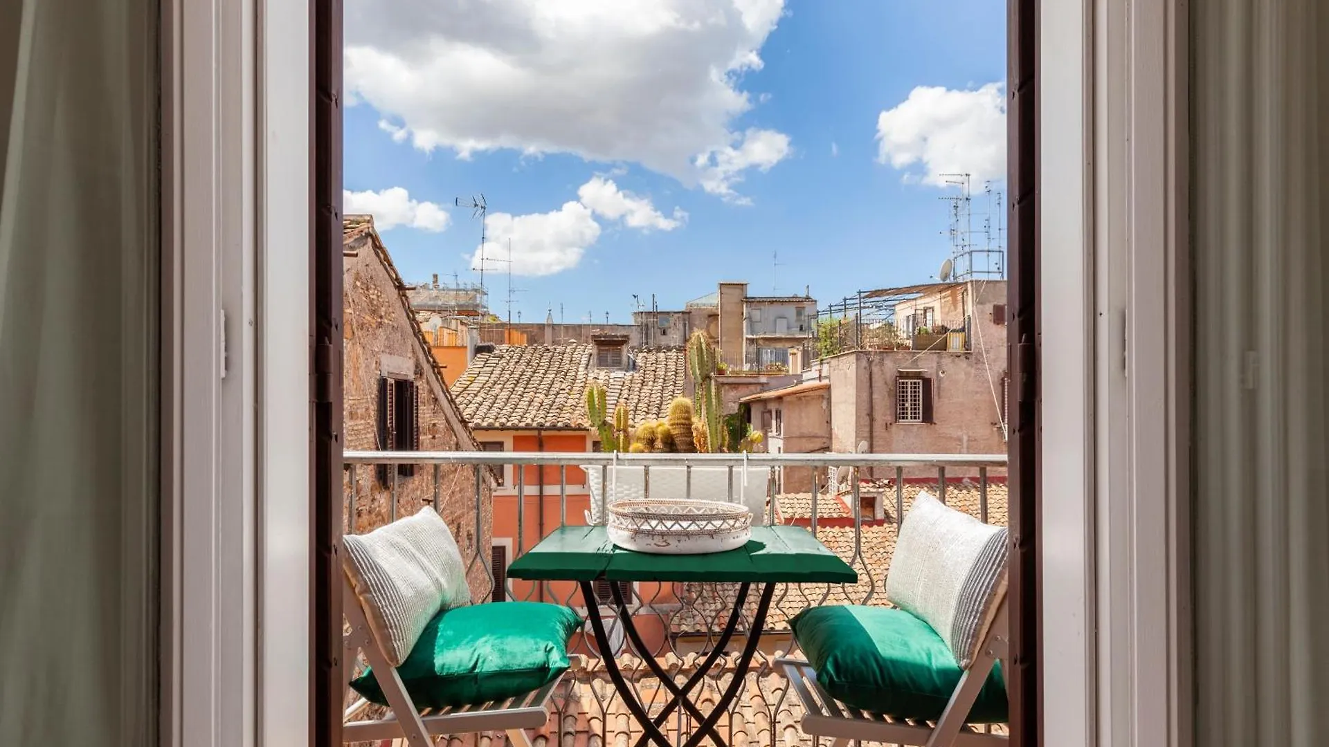 Campo Dei Fiori Sun With Balcony Apartment Rome 0*,  Italy