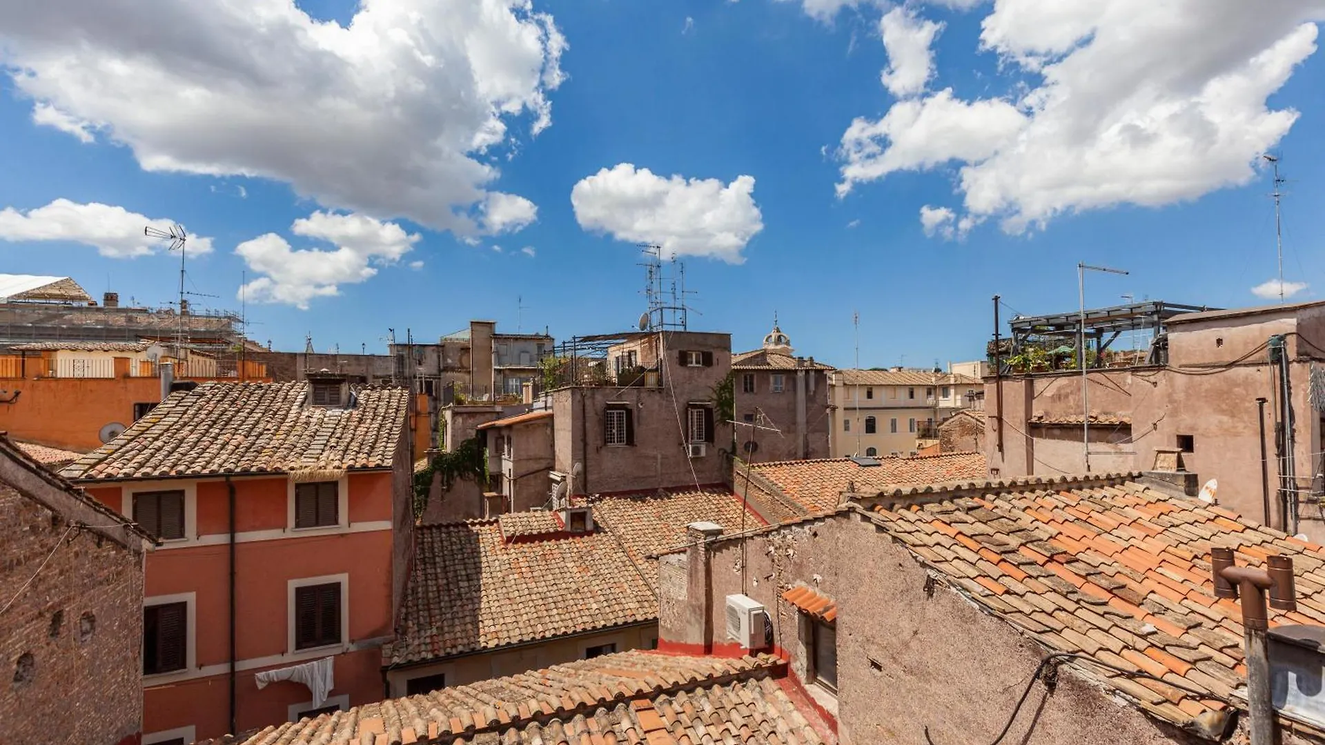 Campo Dei Fiori Sun With Balcony Apartment Rome