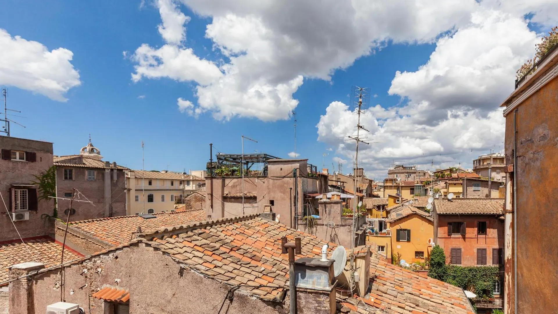 Campo Dei Fiori Sun With Balcony Apartment Rome